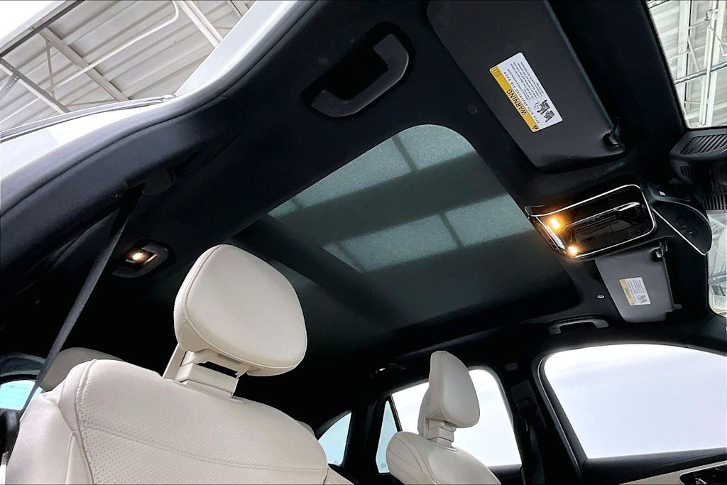 Thumbnail: 2025 Mercedes-Benz GLC - 23