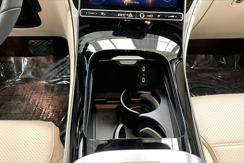 Thumbnail: 2025 Mercedes-Benz GLC - 28