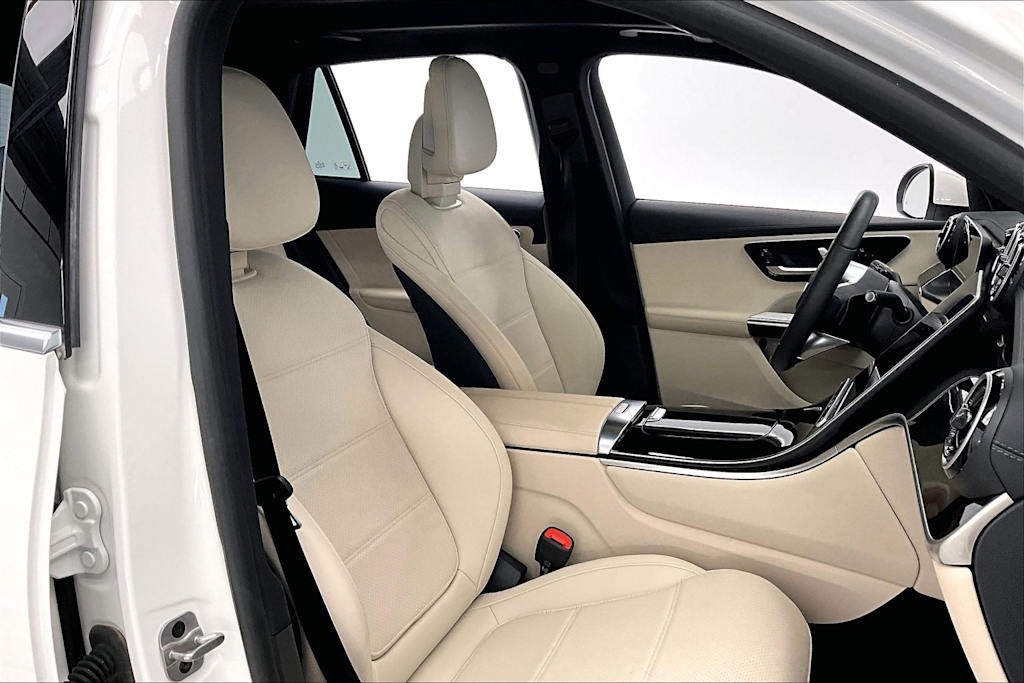 Thumbnail: 2025 Mercedes-Benz GLC - 12