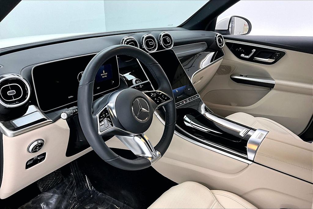 Thumbnail: 2025 Mercedes-Benz GLC - 2