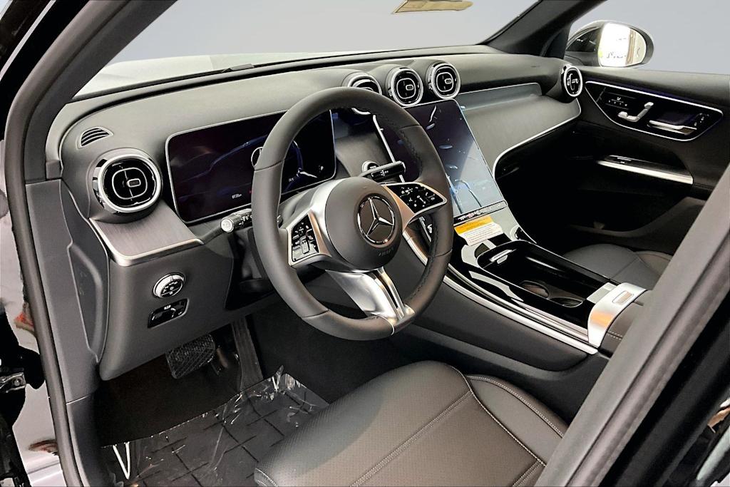 Thumbnail: 2026 Mercedes-Benz GLC - 2