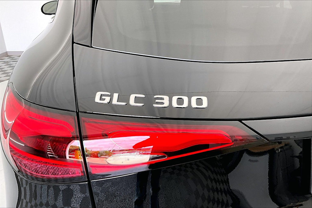 Thumbnail: 2026 Mercedes-Benz GLC - 21