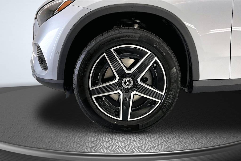 Thumbnail: 2026 Mercedes-Benz GLC - 8