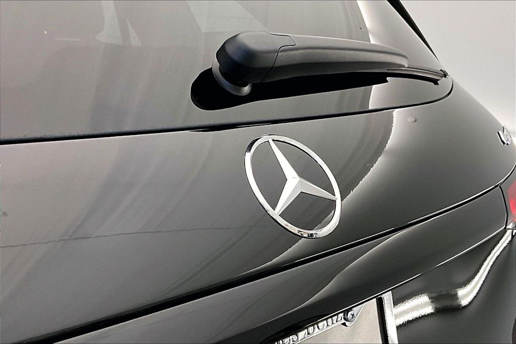 Thumbnail: 2026 Mercedes-Benz GLC - 23