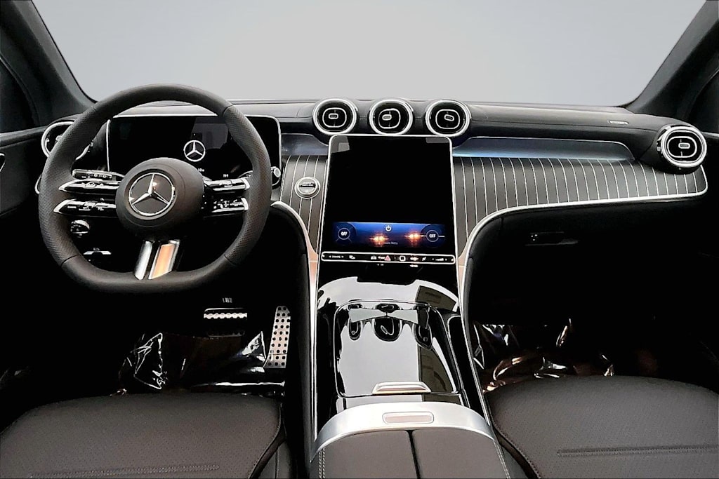 Thumbnail: 2026 Mercedes-Benz GLC - 10