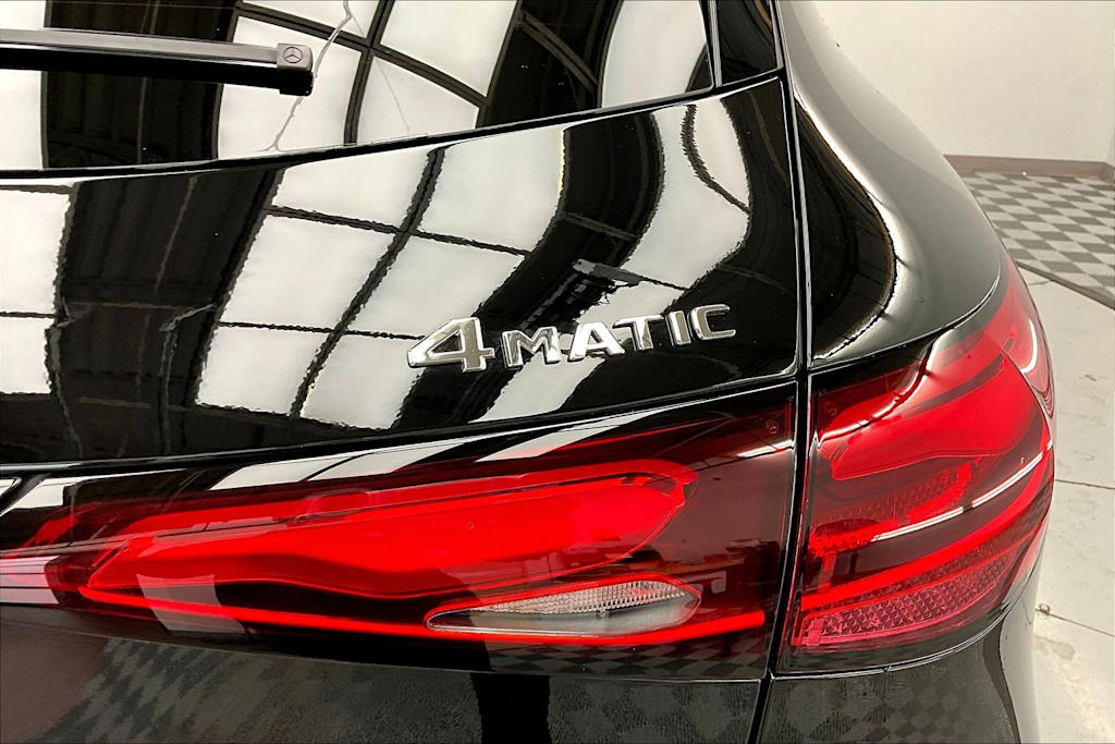 Thumbnail: 2026 Mercedes-Benz GLC - 23