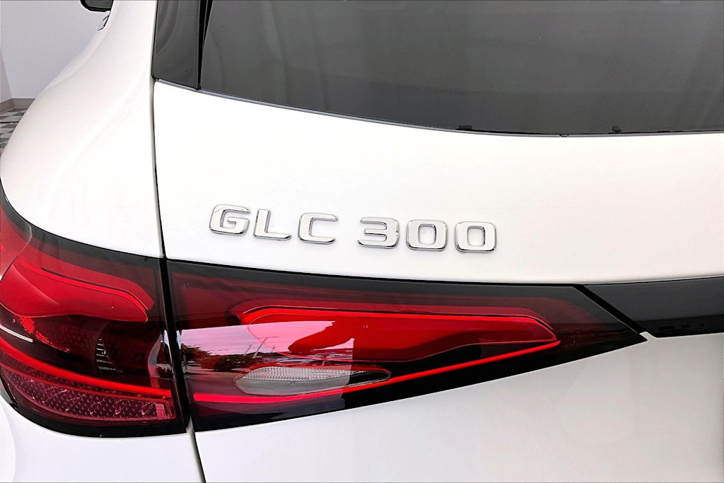 Thumbnail: 2026 Mercedes-Benz GLC - 19