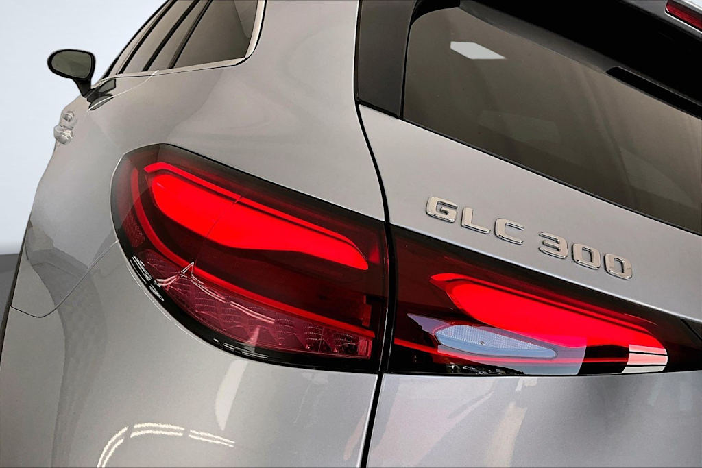 Thumbnail: 2023 Mercedes-Benz GLC - 26