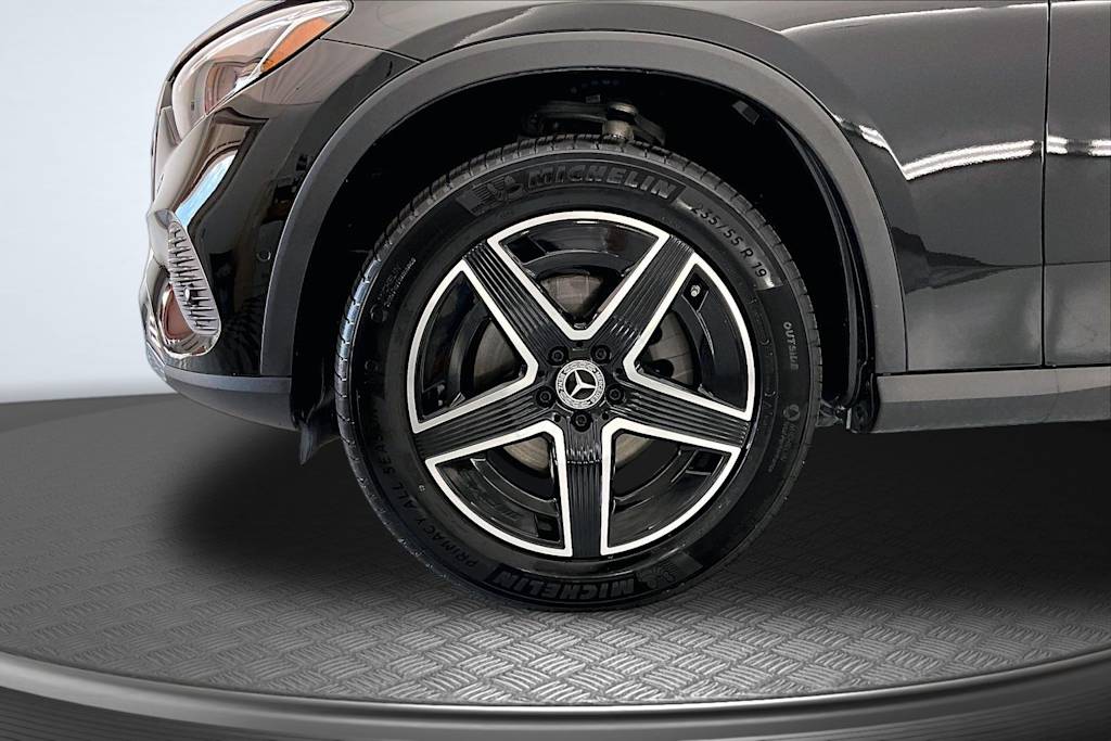 Thumbnail: 2026 Mercedes-Benz GLC - 8