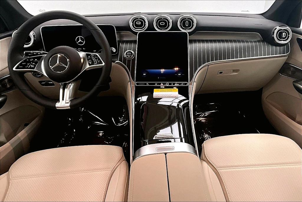 Thumbnail: 2026 Mercedes-Benz GLC - 10