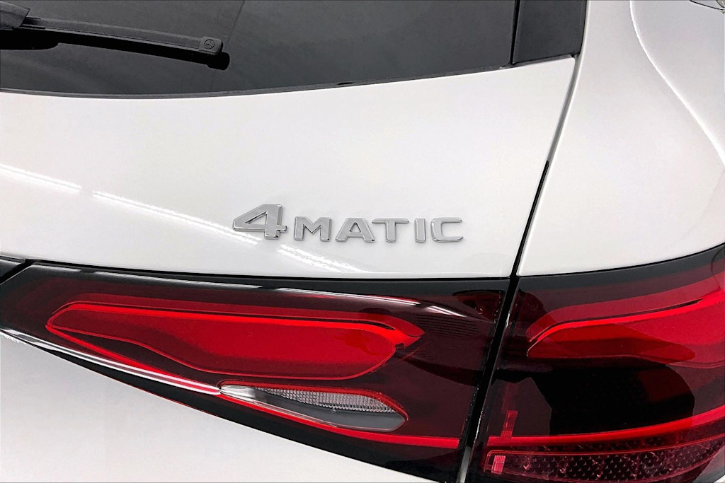 Thumbnail: 2026 Mercedes-Benz GLC - 7