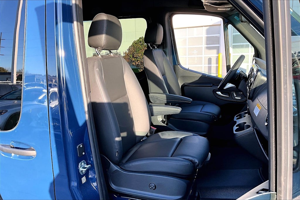 Thumbnail: 2026 Mercedes-Benz Sprinter - 19
