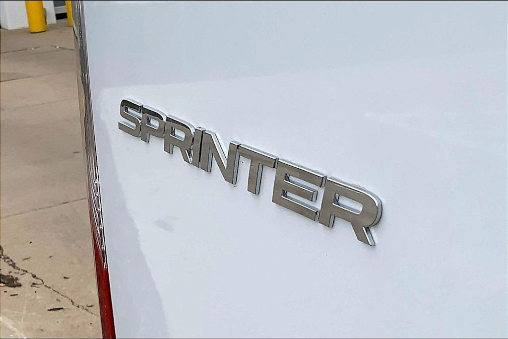 Thumbnail: 2025 Mercedes-Benz Sprinter - 7
