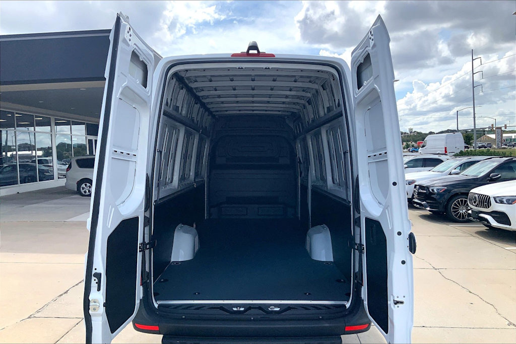 2024 Mercedes-Benz Sprinter 2500 20