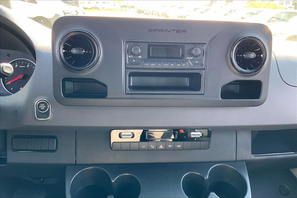 Thumbnail: 2024 Mercedes-Benz Sprinter - 14