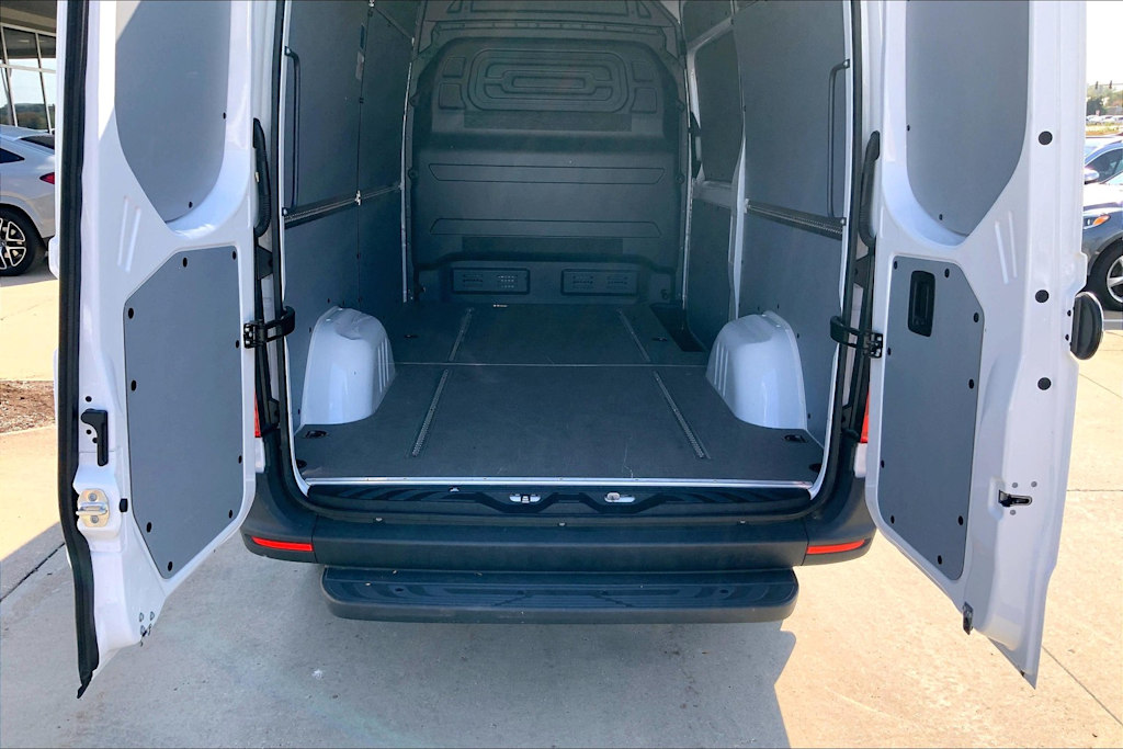 Thumbnail: 2024 Mercedes-Benz Sprinter - 18