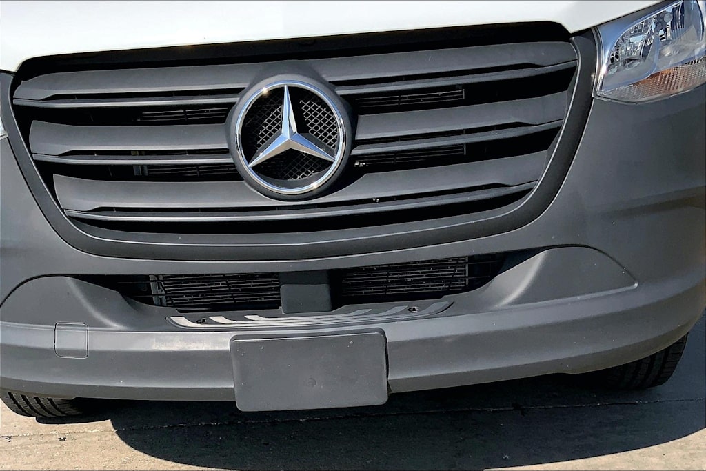Thumbnail: 2024 Mercedes-Benz Sprinter - 23