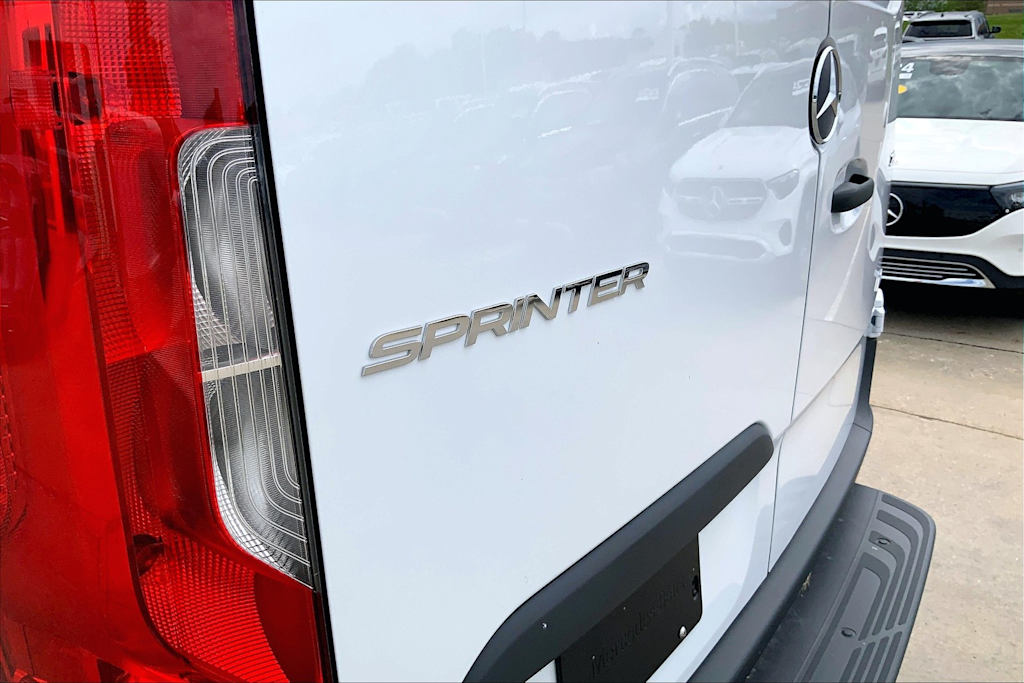 Thumbnail: 2025 Mercedes-Benz Sprinter - 7