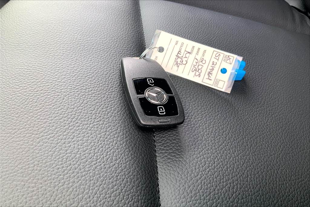 Thumbnail: 2025 Mercedes-Benz Sprinter - 16