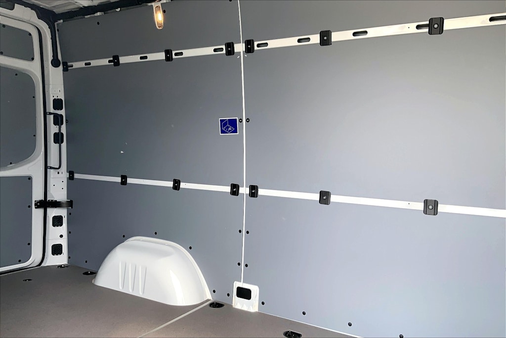 Thumbnail: 2025 Mercedes-Benz Sprinter - 18