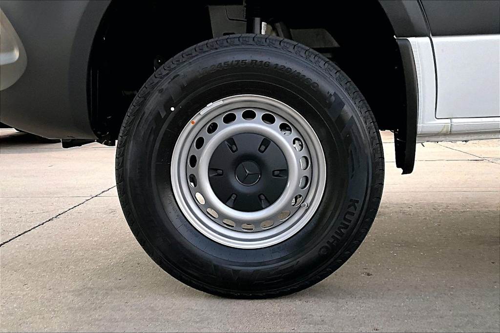 Thumbnail: 2026 Mercedes-Benz Sprinter - 8