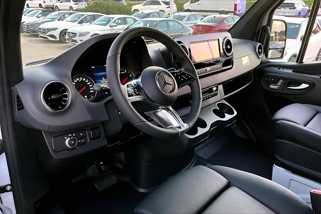 Thumbnail: 2026 Mercedes-Benz Sprinter - 2