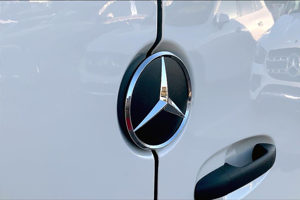 Thumbnail: 2025 Mercedes-Benz Sprinter - 22