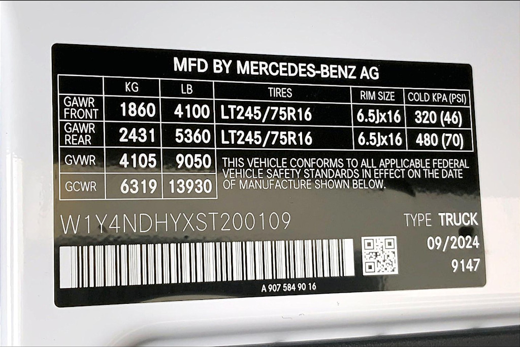 Thumbnail: 2025 Mercedes-Benz Sprinter - 16