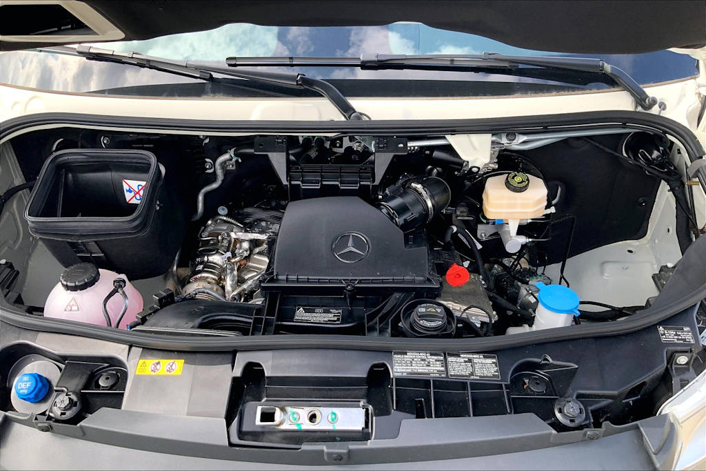 Thumbnail: 2025 Mercedes-Benz Sprinter - 8