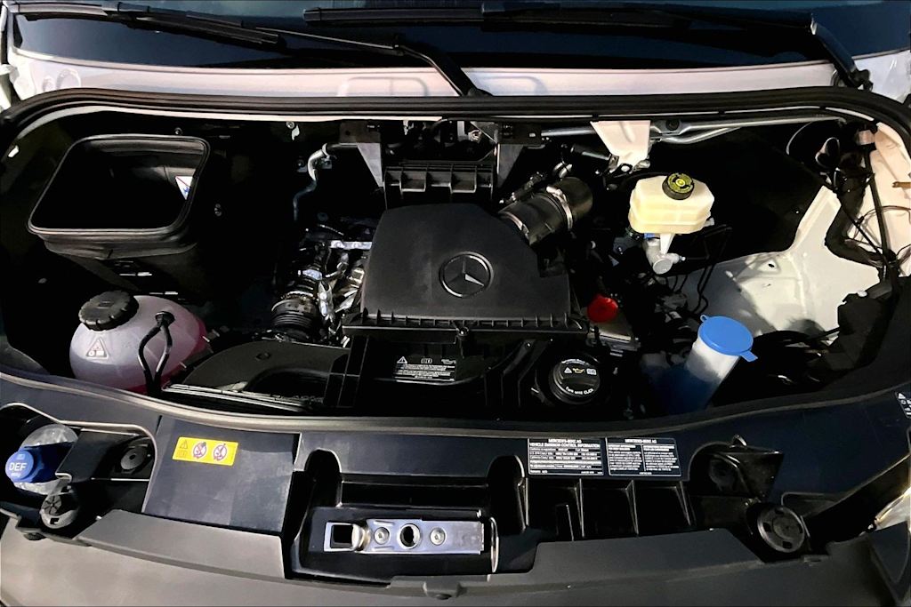 Thumbnail: 2025 Mercedes-Benz Sprinter - 9