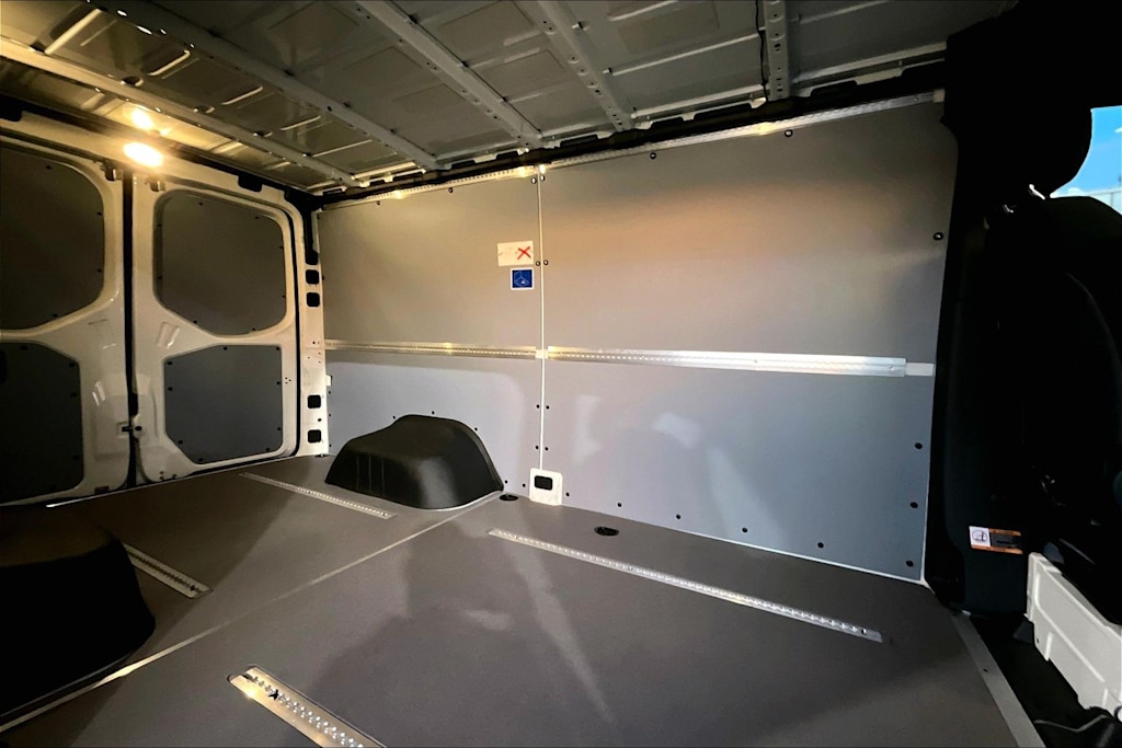 Thumbnail: 2025 Mercedes-Benz Sprinter - 11