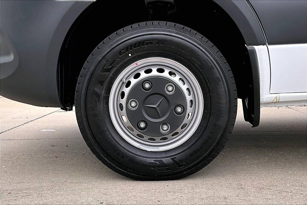 Thumbnail: 2026 Mercedes-Benz Sprinter - 7