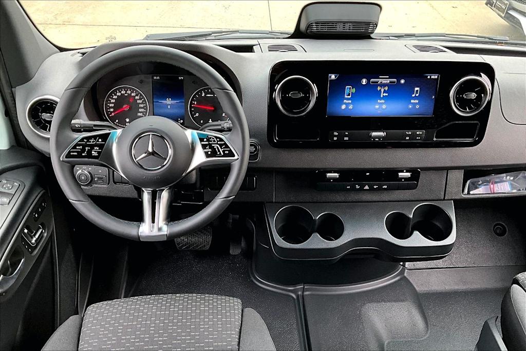 Thumbnail: 2026 Mercedes-Benz Sprinter - 13