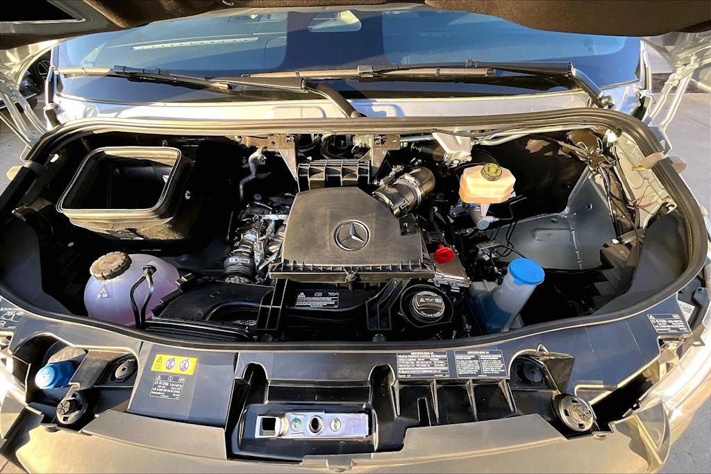 Thumbnail: 2025 Mercedes-Benz Sprinter - 9