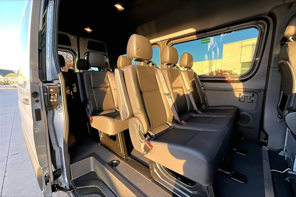 Thumbnail: 2025 Mercedes-Benz Sprinter - 19