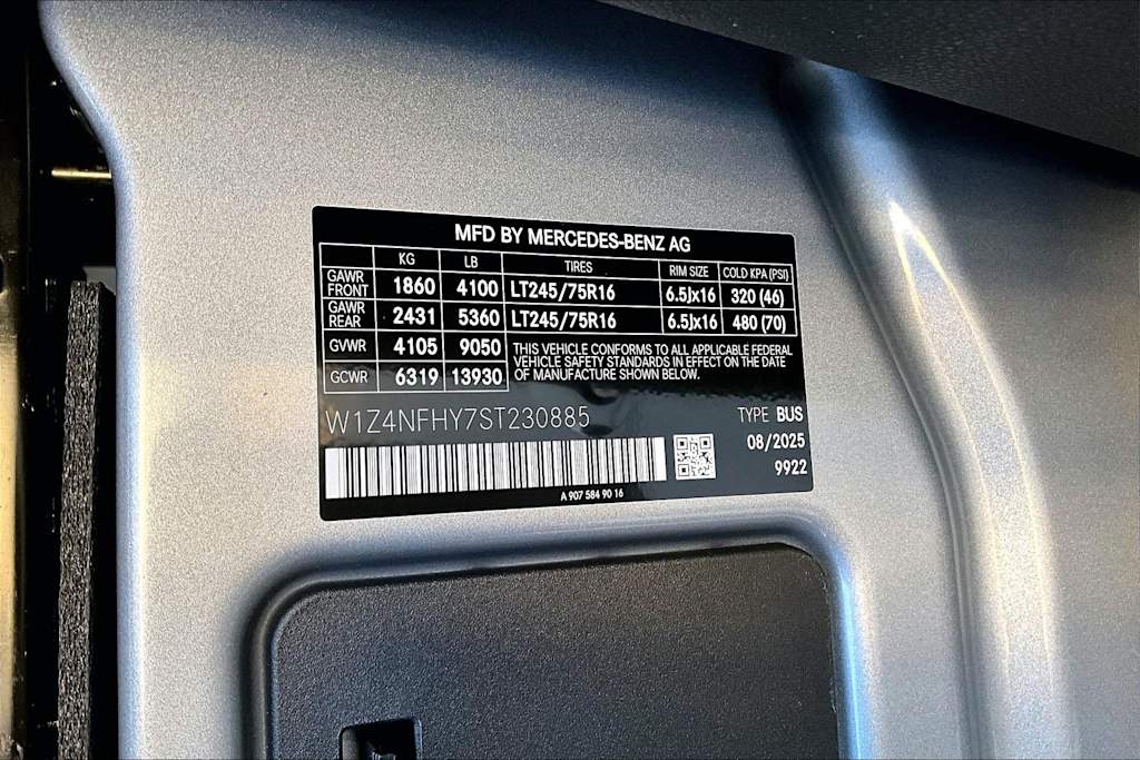 Thumbnail: 2025 Mercedes-Benz Sprinter - 18