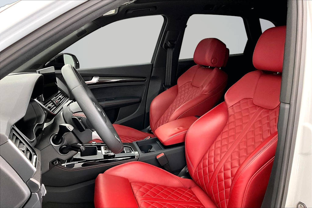 Thumbnail: 2024 Audi SQ5 - 11