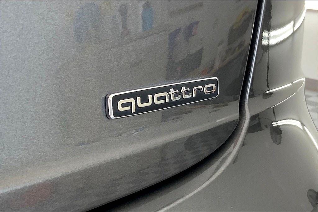 Thumbnail: 2019 Audi Q8 - 7