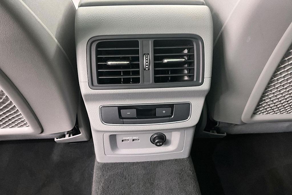 Thumbnail: 2023 Audi Q5 - 30