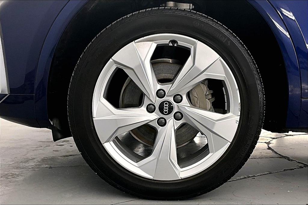 Thumbnail: 2023 Audi Q5 - 8