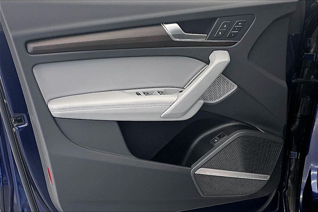 Thumbnail: 2023 Audi Q5 - 24