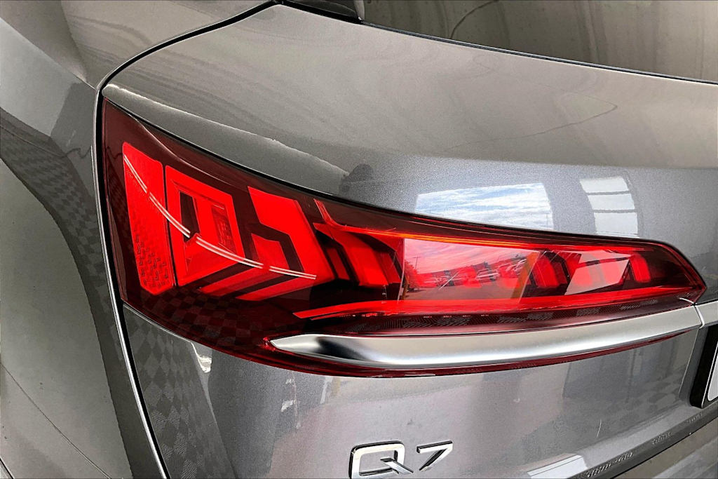 Thumbnail: 2024 Audi Q7 - 26