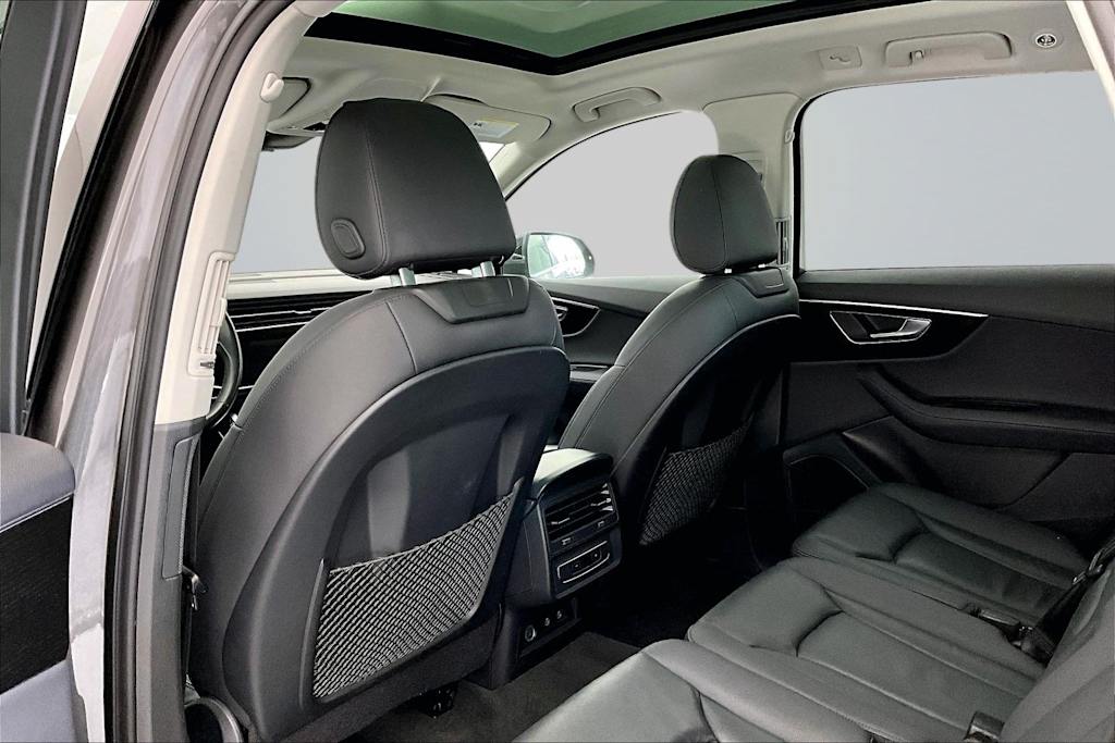 Thumbnail: 2024 Audi Q7 - 13
