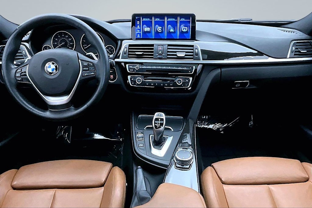 Thumbnail: 2016 BMW 3 Series - 10