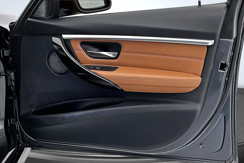 Thumbnail: 2016 BMW 3 Series - 25