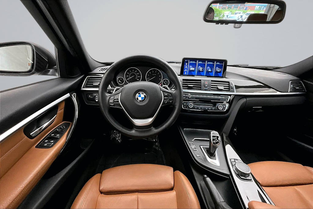 Thumbnail: 2016 BMW 3 Series - 14