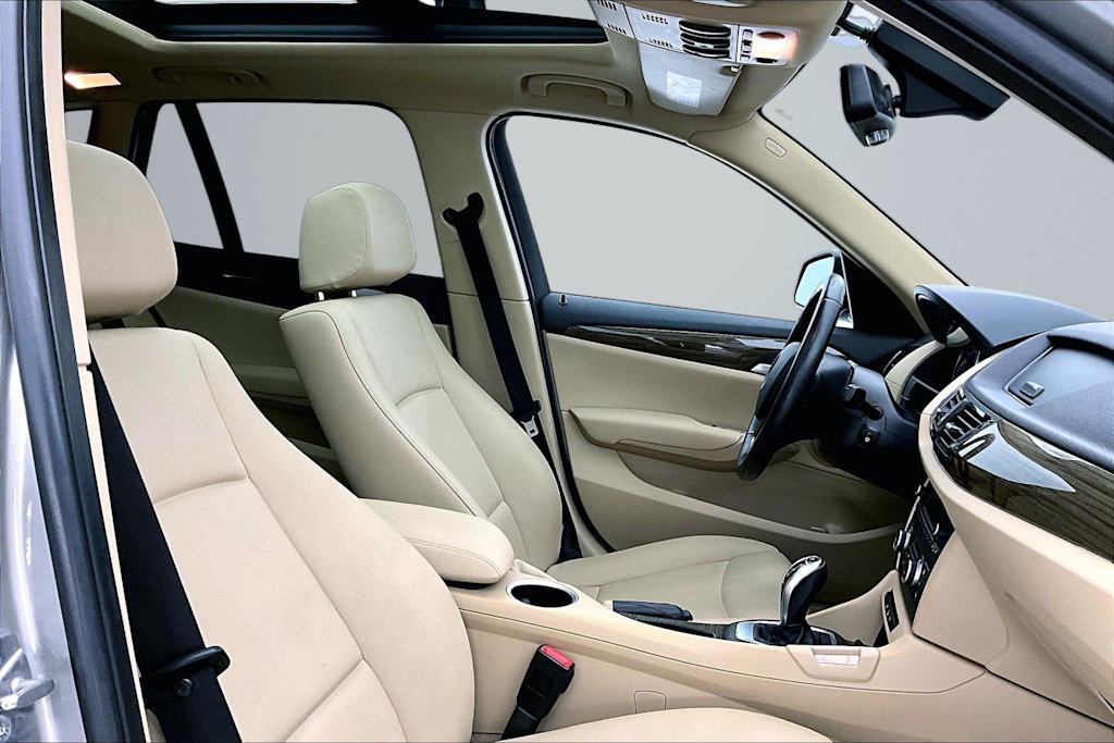Thumbnail: 2014 BMW X1 - 12