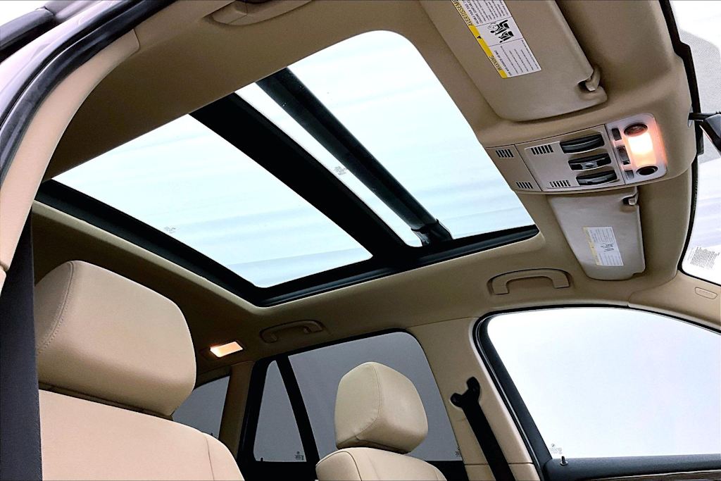 Thumbnail: 2014 BMW X1 - 23
