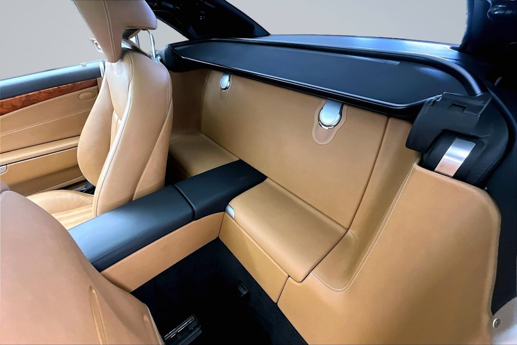 Thumbnail: 2011 Mercedes-Benz SL-Class - 12
