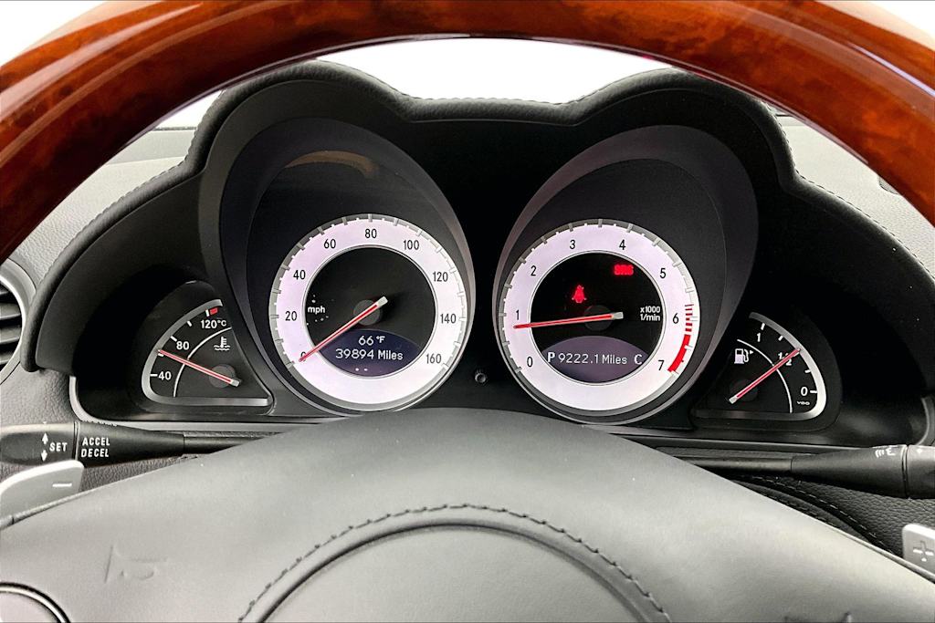Thumbnail: 2011 Mercedes-Benz SL-Class - 15
